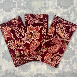 NEW Vera Bradley PICCADILLY PLUM Napkins. THREE.